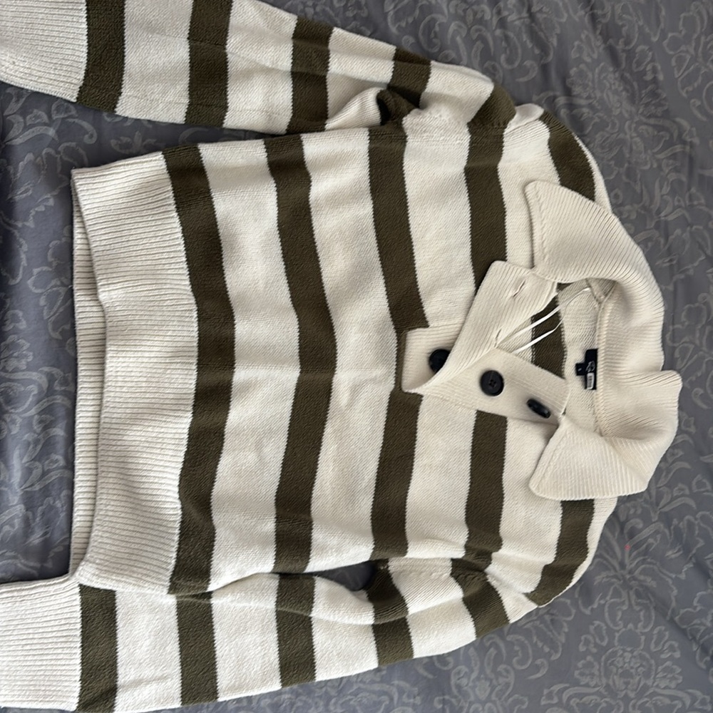 Shae Sweater - Picture 6 of 7